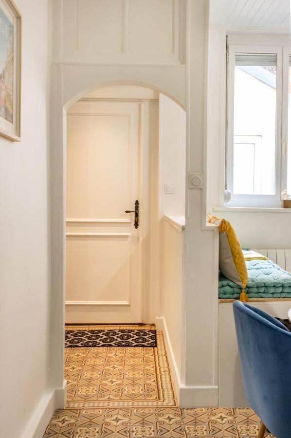 *Maison Bel-Étage-Netflix-Wifi-Coeur de ville* Appartamento Cambrai Esterno foto